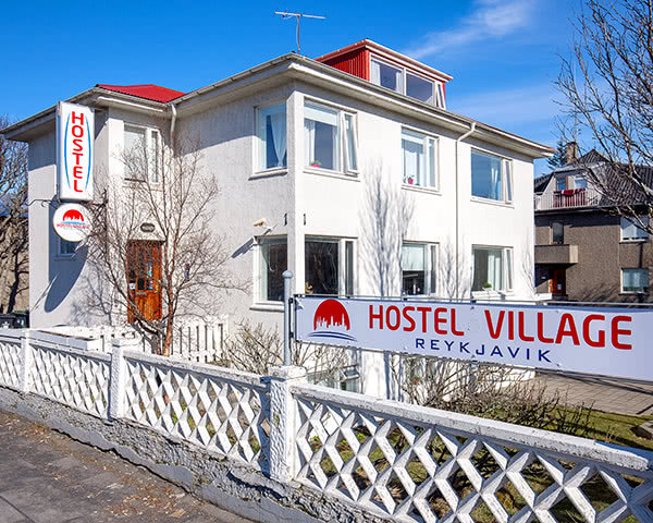 Gruppenfahrt Hostel Village Reykjavík- Außenansicht