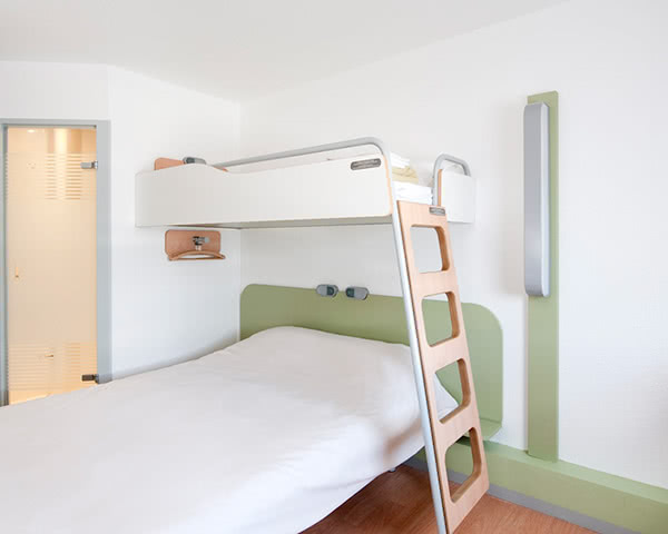 Schülerreise 2- Sterne Hotel Ibis Budget Avignon Nord: Zimmerbeispiel