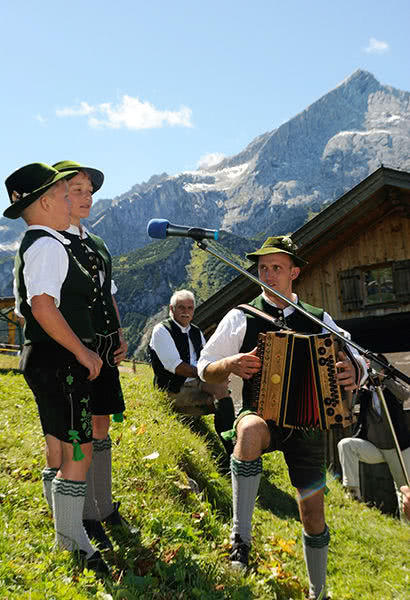 Klassenreisen Garmisch-Partenkirchen: Almsingen