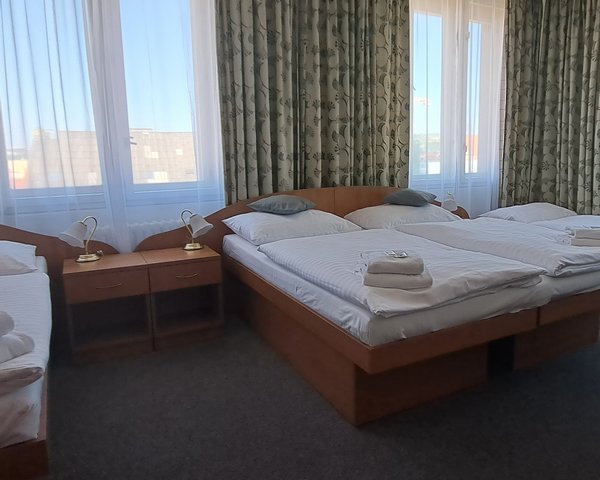 Hotel Legie - Mehrbettzimmer