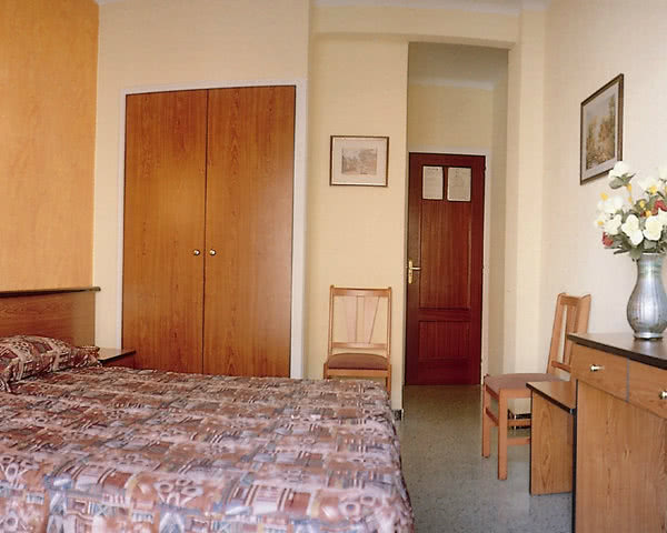 Abifahrt Calella 2-Sterne-Hotel: Zimmerbeispiel