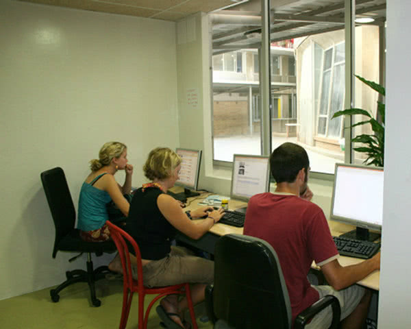 Schulreise Barcelona Hostel in Badalona- Internet