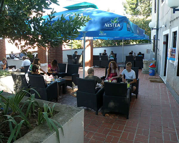 Jugendherberge Losinj: Terrasse JH Losinj