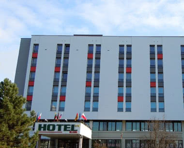 Schulreisen Hotel Slask**: Außenansicht