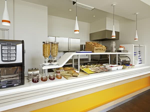 Frühstücksbuffet - ibis budget Krakow Stare Miasto