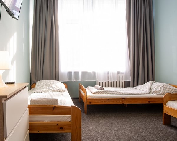 Moon Hostel Breslau - Dreibettzimmer