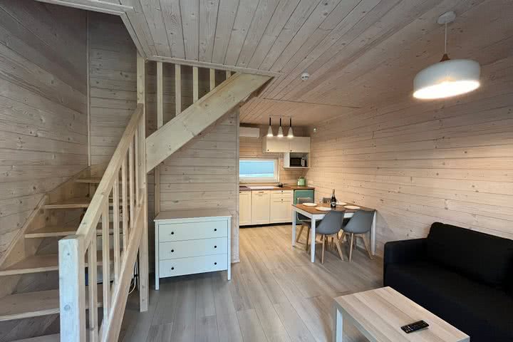 Ferienanlage Przystan Dziwnówek - Aufenthaltszimmer
