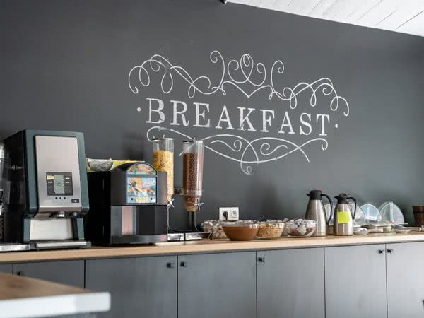 Athens Hawks Urban Hostel - Frühstücksbuffet