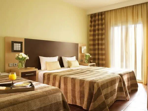Hotel Anessis - Mehrbettzimmer