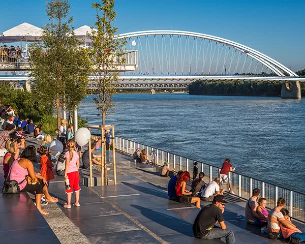 Abschlussreisen Bratislava: Apollo-Brücke