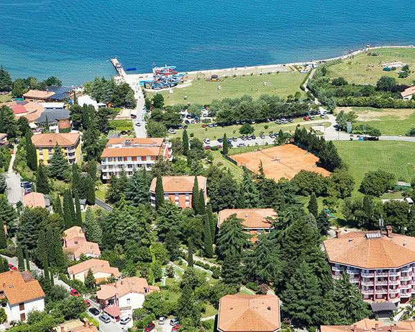 3-Sterne-Hotel Slowenische Adria: Panoramaansicht Hotel in Izola