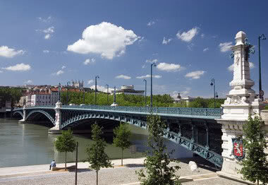 Klassenfahrt nach Lyon in Frankreich - Brücke