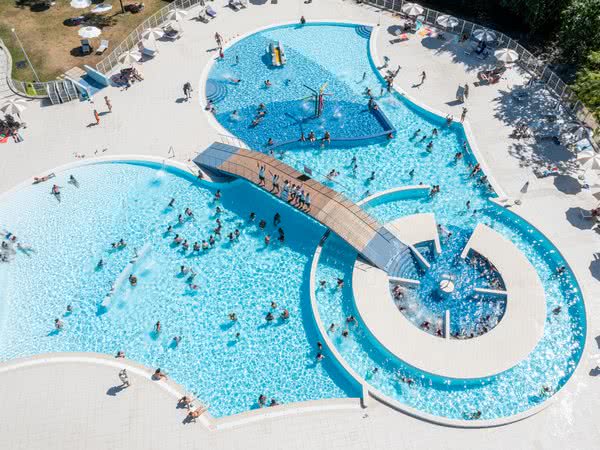 Poollandschaft - Adriano Family Collection Club