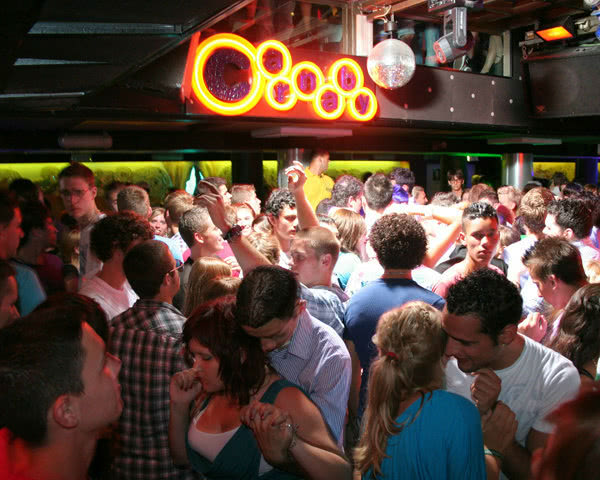 Schüler im Club