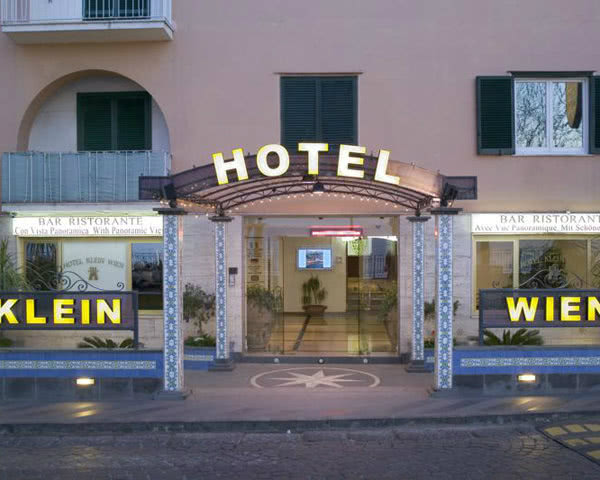 Klassenreise Neapel Hotel Klein Wien: Außenansicht