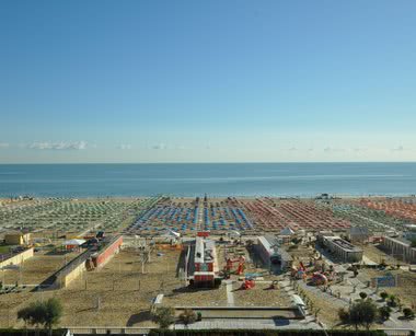Rimini - Die Bagnos am Morgen