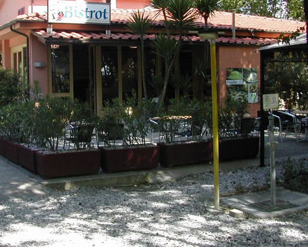 Bistro auf dem Gelände der Unterkunft