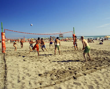 Abifahrt Jugendzentrum Castelfusano: Volleyballspiel