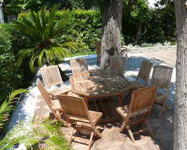 Schulfahrt Beispielhotel an der Versiliaküste - Terrasse