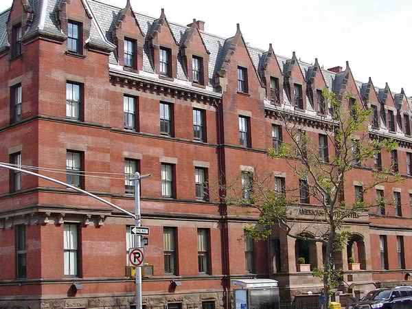 HI New York City Hostel - Außenansicht