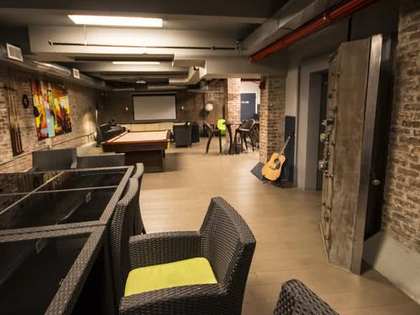 Q4 Hotel - Aufenthaltsraum