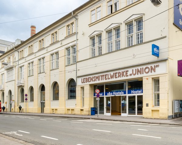 a&o Salzburg Hauptbahnhof - Außenansicht