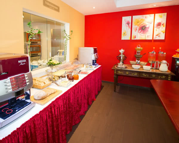 Gruppenfahrt a&t Holiday Hostel Wien- Buffet