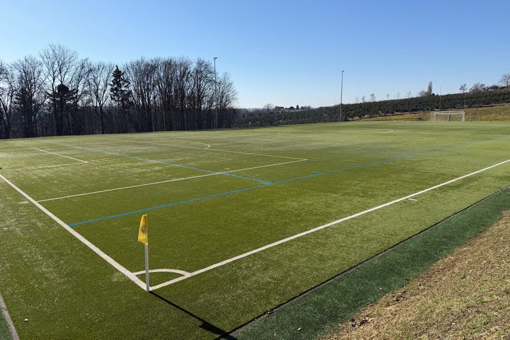 Gästehaus Schweiklberg - Fußballplatz
