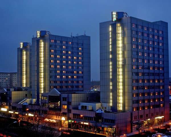 City Hotel Berlin East - Außenansicht
