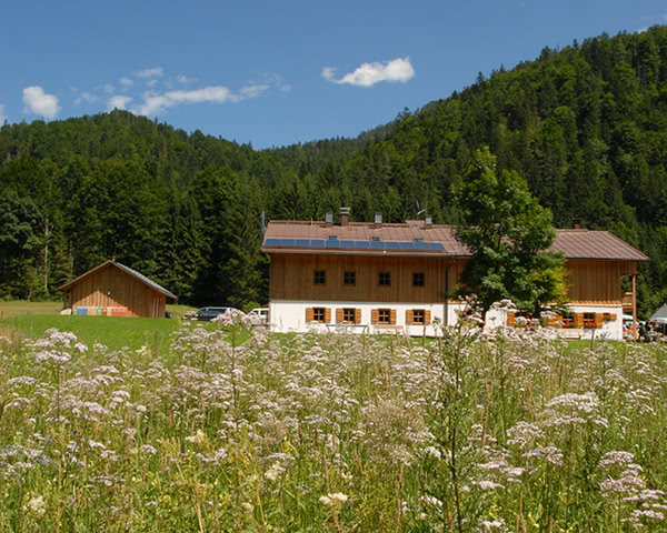 Jugendbildungshaus Wiedhoelzlkaser - Aussenansicht