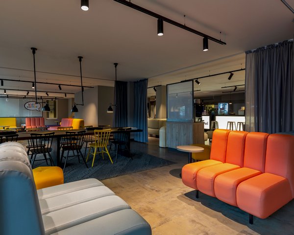 a&o Düsseldorf Hauptbahnhof - Lobby