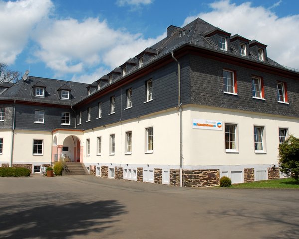 Vulkaneifel-Jugendherberge Manderscheid - Außenansicht