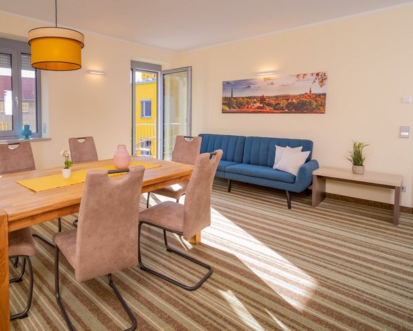 Ellyhostel & Hotel - Wohnbereich