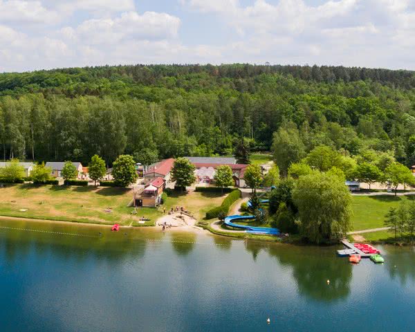 Ferienhaus Stausee Oberwald - Außenanlage