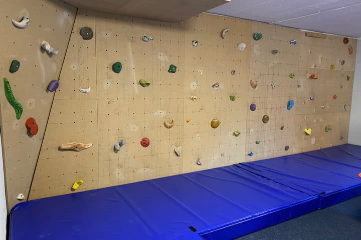 Jugendherberge Altenberg - Boulderwand