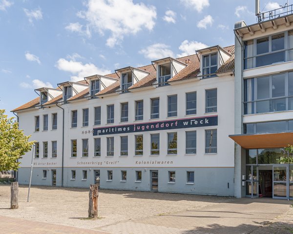 Maritimes Jugenddorf Wieck - Außenansicht