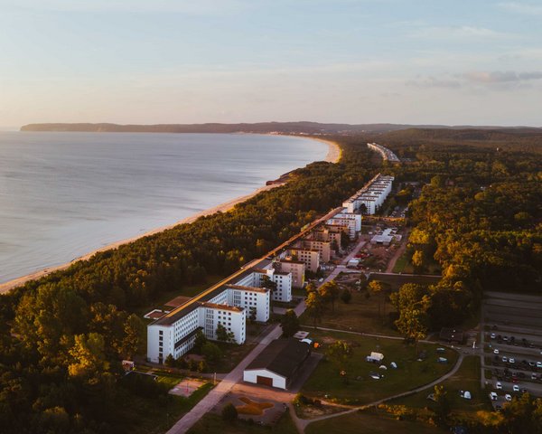 Jugendherberge Prora - Luftbild © JH Prora