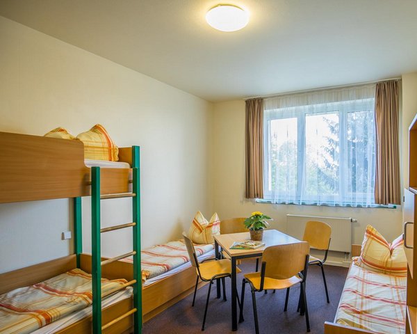 KIEZ Sebnitz - Dreibettzimmer