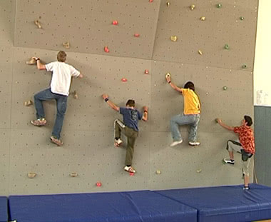 Klassenfahrt Naumburg Kletterwand 