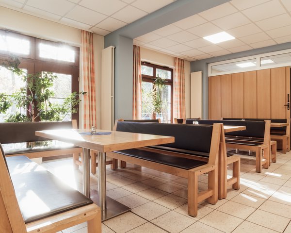 Jugendherberge Heringsdorf - Speisesaal ©djhmv-DanPetermann_DJH-Heringsdorf