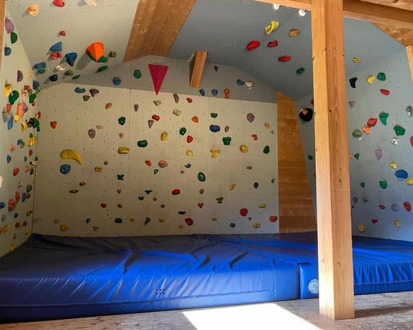 Jugendherberge Mittenwald - Kletterwand